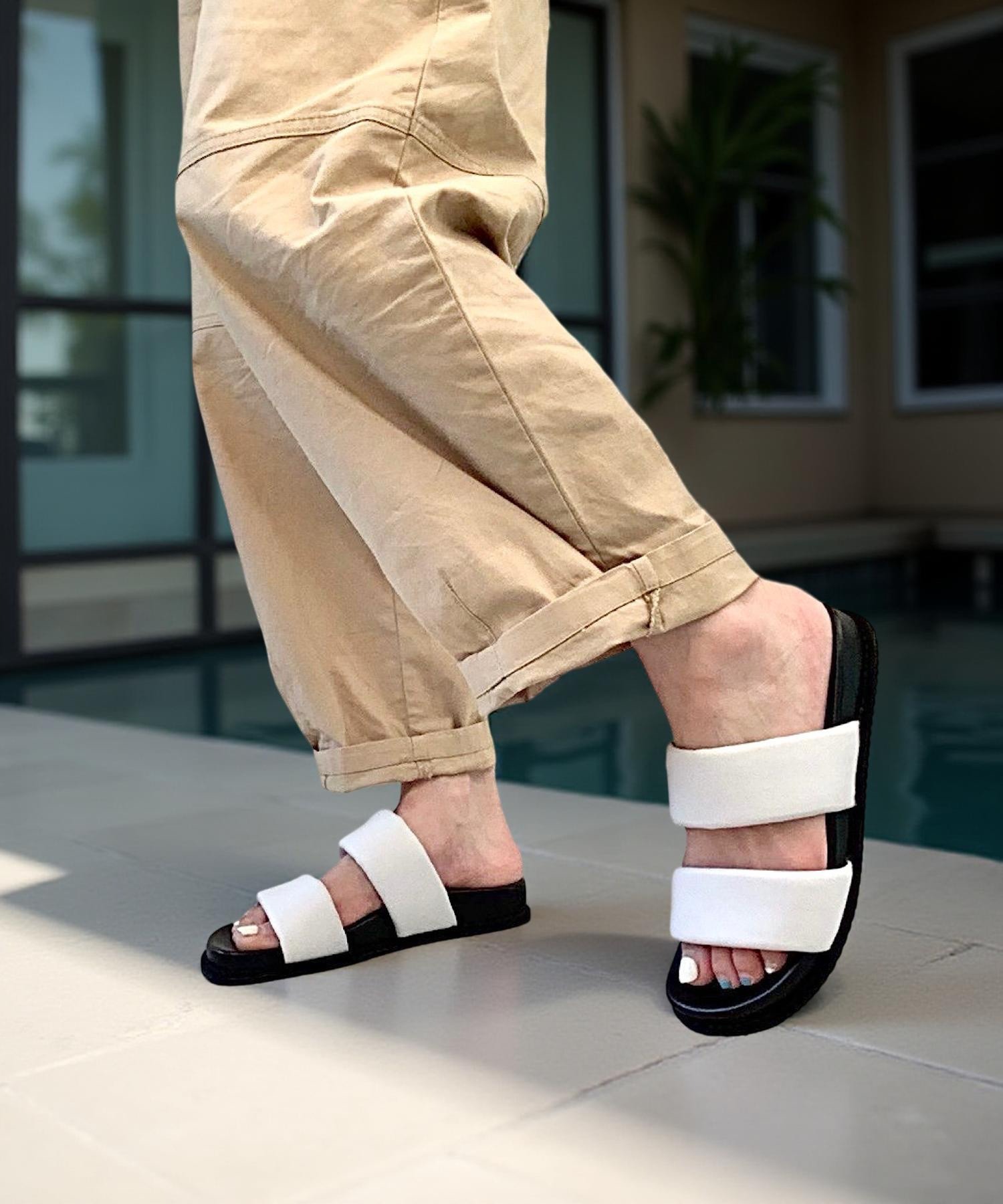 ダブルベルトサンダル blanc/bleu│Jeffrey Campbell OFFICIAL ONLINE