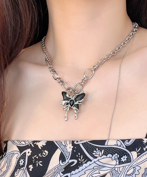 A'GEM/9 × .kom 『.KOM/ドットケーオーエム』 デザイン蝶ネックレス