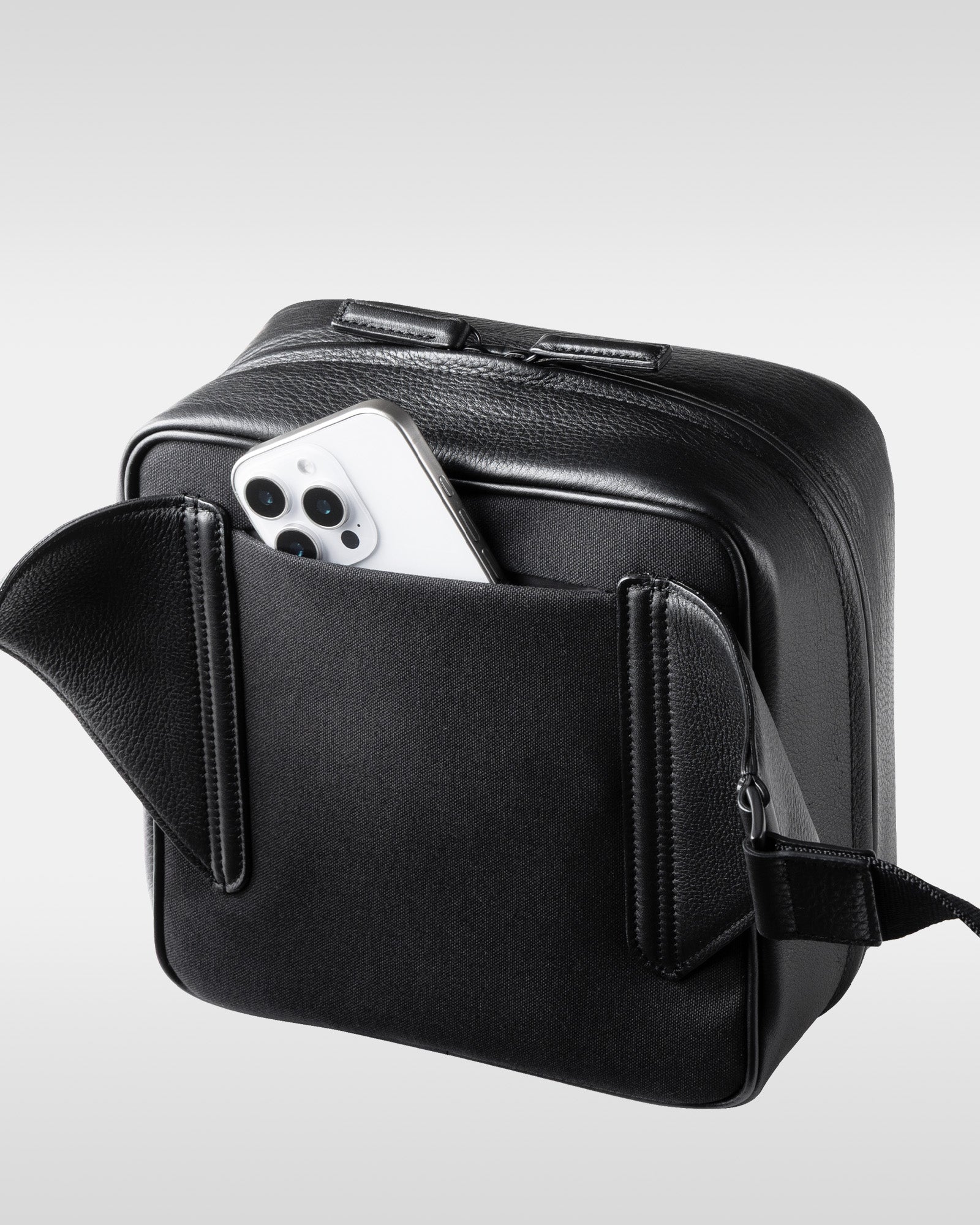 ウィークエンド カメラバッグ ラージ - 防水レザー カメラバッグ