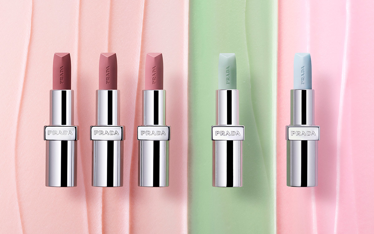 自分だけのピンクになるブルーバームも！ 【プラダ ビューティ】大人気