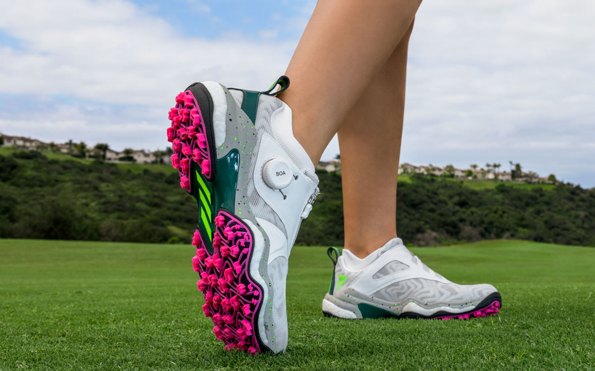 初心者女子のファーストゴルフシューズに「コードカオス25」がいい理由
