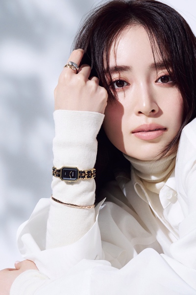 シャネル】香水 「シャネル N°5」のボトルストッパーにインスパイア