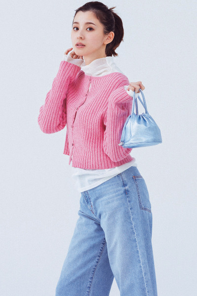 2/15のコーデ】リッチな風合いで大人ピンクを攻略！春めくカーディガン