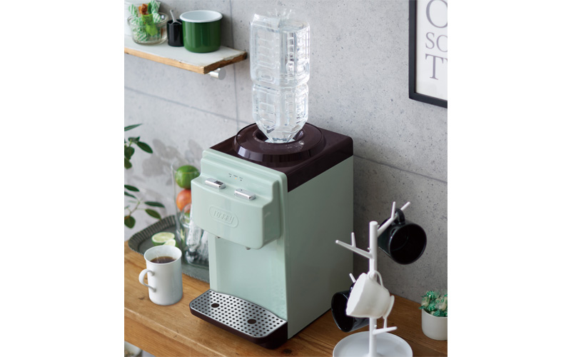 2LペットボトルでOKの新ウォーターサーバーが◎！ コンパクト！【Toffy