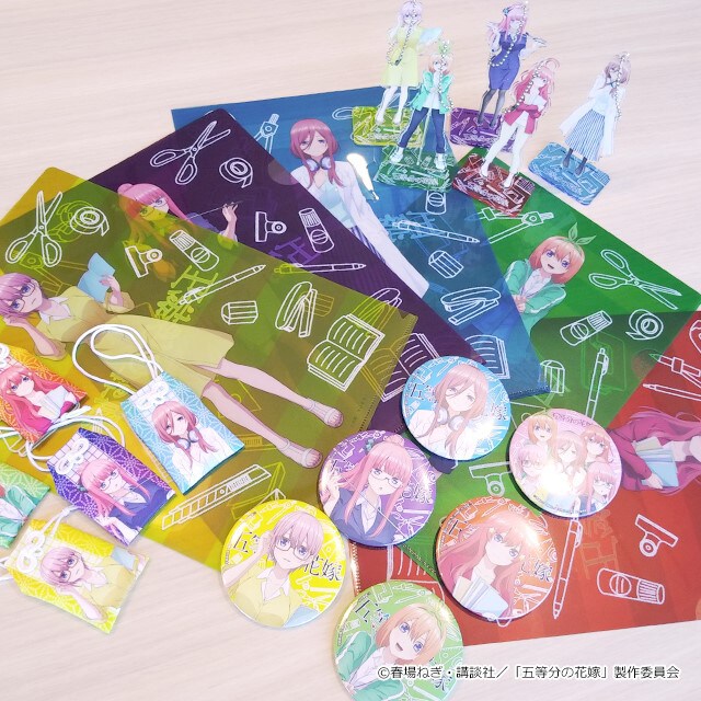 5つ子が先生になっちゃった!!「五等分の花嫁」15万円の等身大アクリル