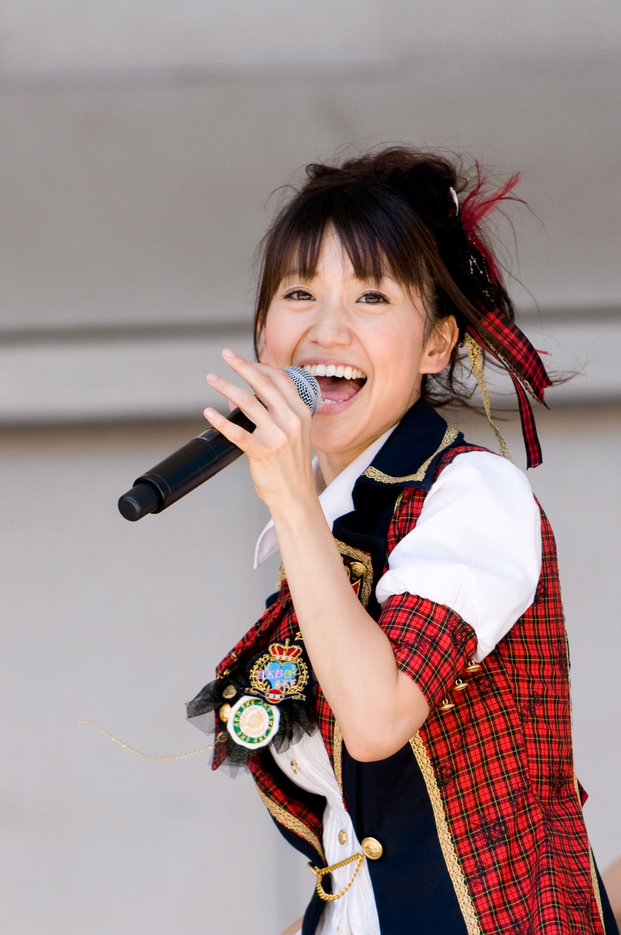 AKB48大島優子、本日ブログ開始＆誕生日に新写真集 - 音楽ナタリー