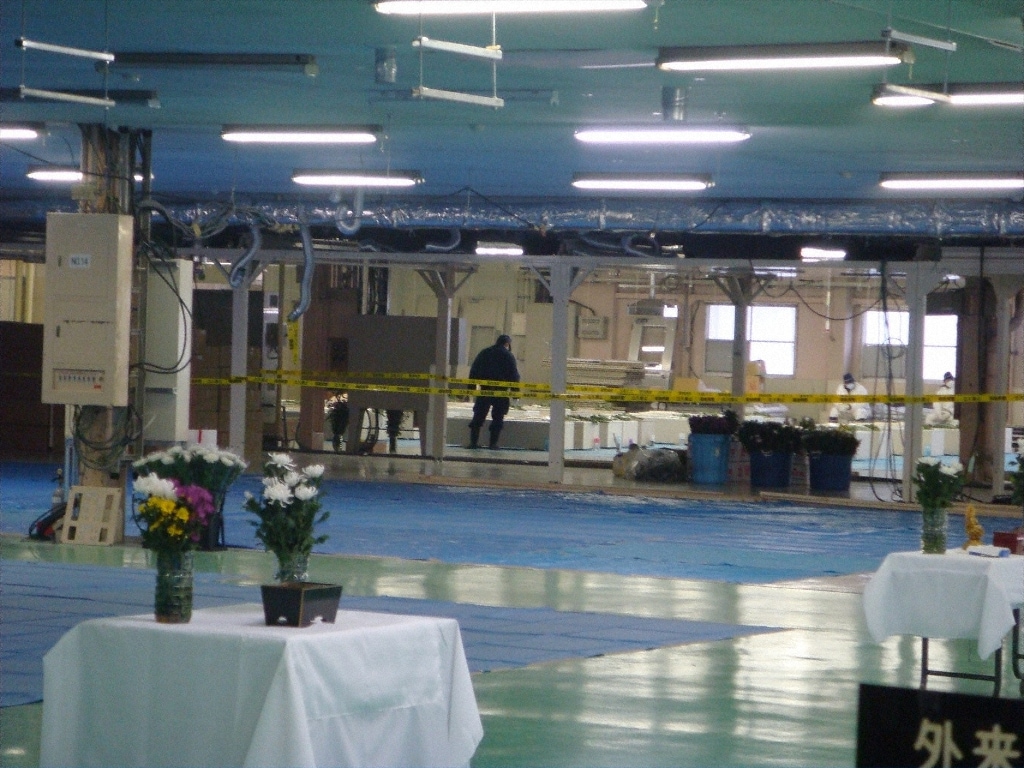 HIDEが検死作業を行った、福島県相馬市の遺体安置所。 (c)TBS [画像