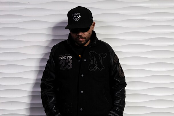 DEVLARGE_DLakaBOBOJAMES.jpg?