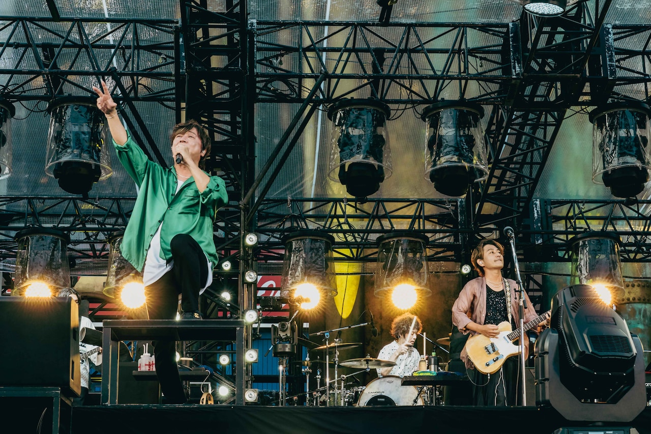 ポルノグラフィティ、晴天のハマスタで迎えたデビュー25周年「わしらの