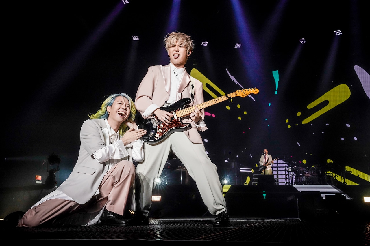 藤澤涼架（Key）と若井滉斗（G）。（撮影：上飯坂一） [画像ギャラリー