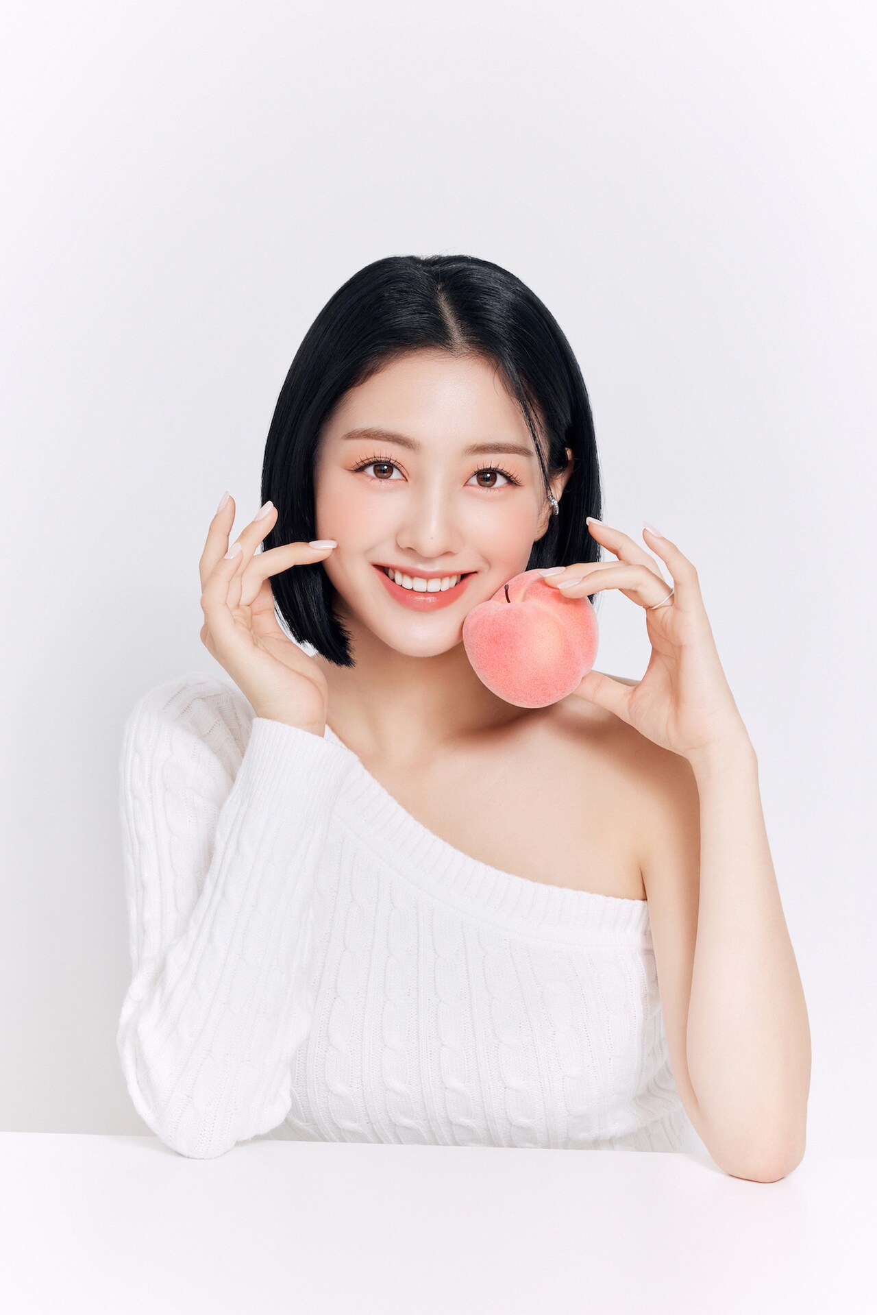 ファンとの絆を大切にするTWICE・ジヒョ「MILKTOUCH」新ミューズに就任