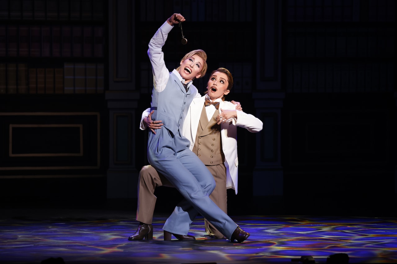 宝塚歌劇星組「ミュージカル『ME AND MY GIRL』」より。 [画像