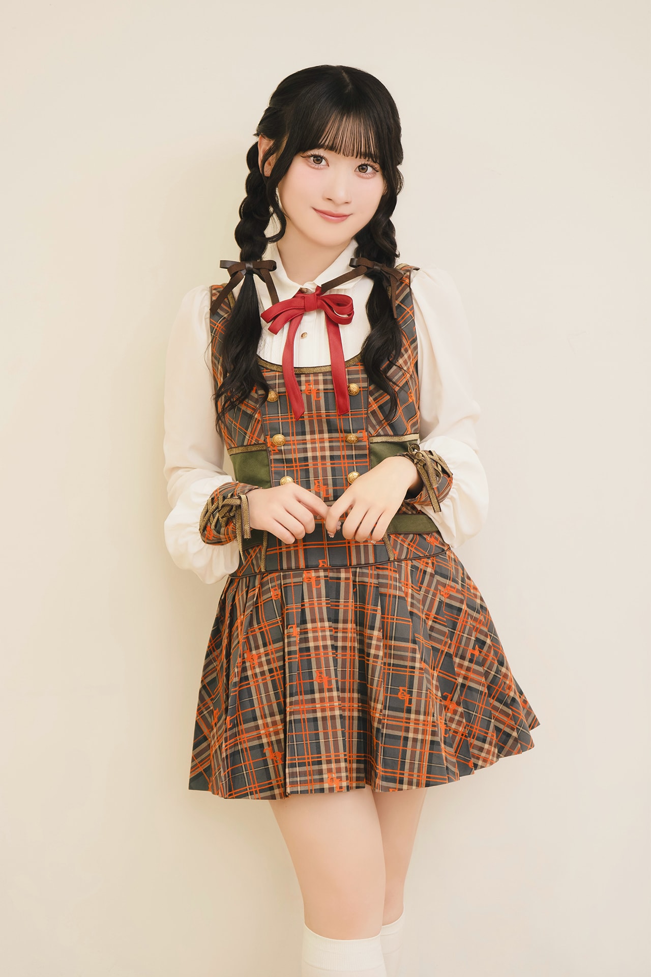 LOVE「ラブソングに襲われる」インタビュー｜キュートな歌にコミカルな