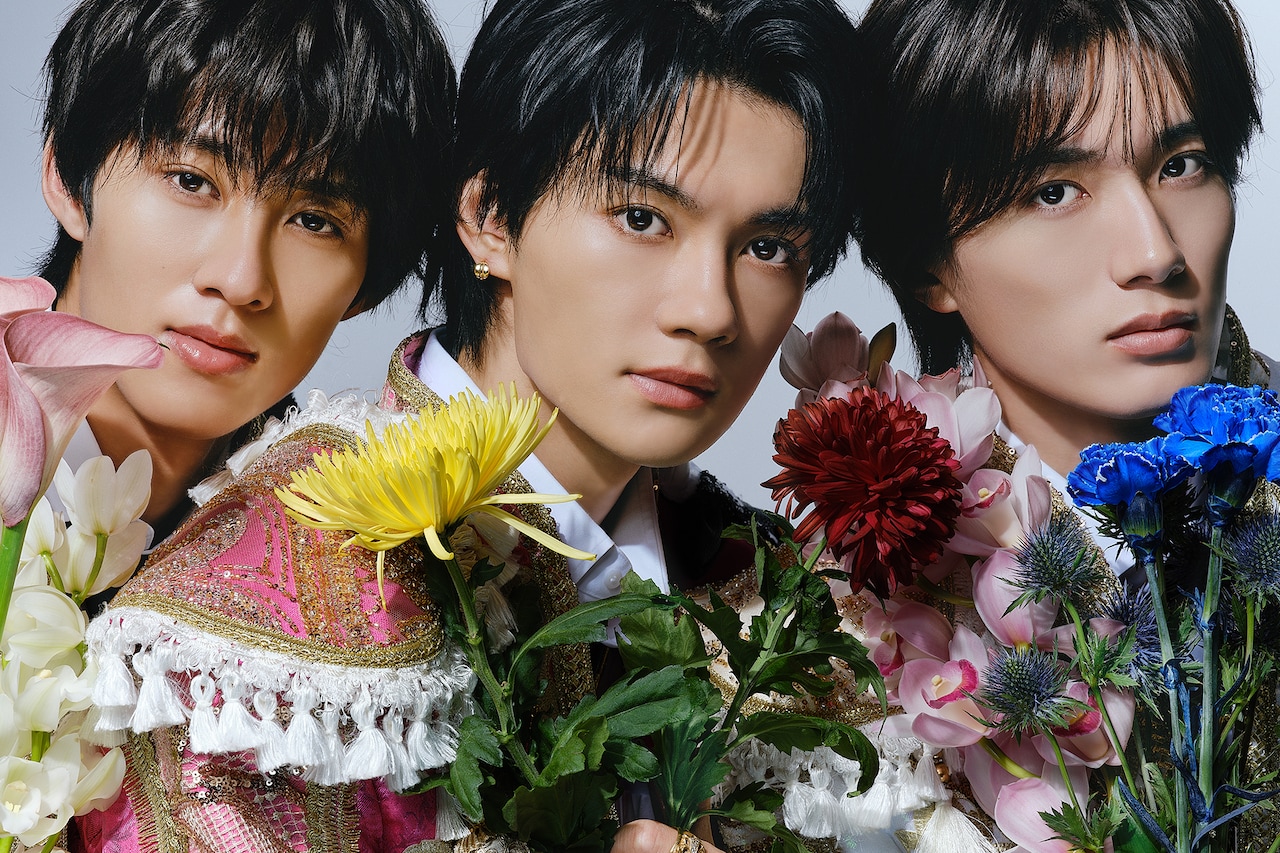 佐々木久美（日向坂46）1st写真集の特典ポスター。（撮影：藤原宏