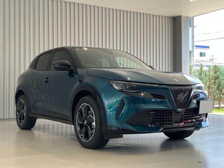 アルファ ロメオ大阪東｜展示車・試乗車｜Alfa Romeo Official Dealer Site