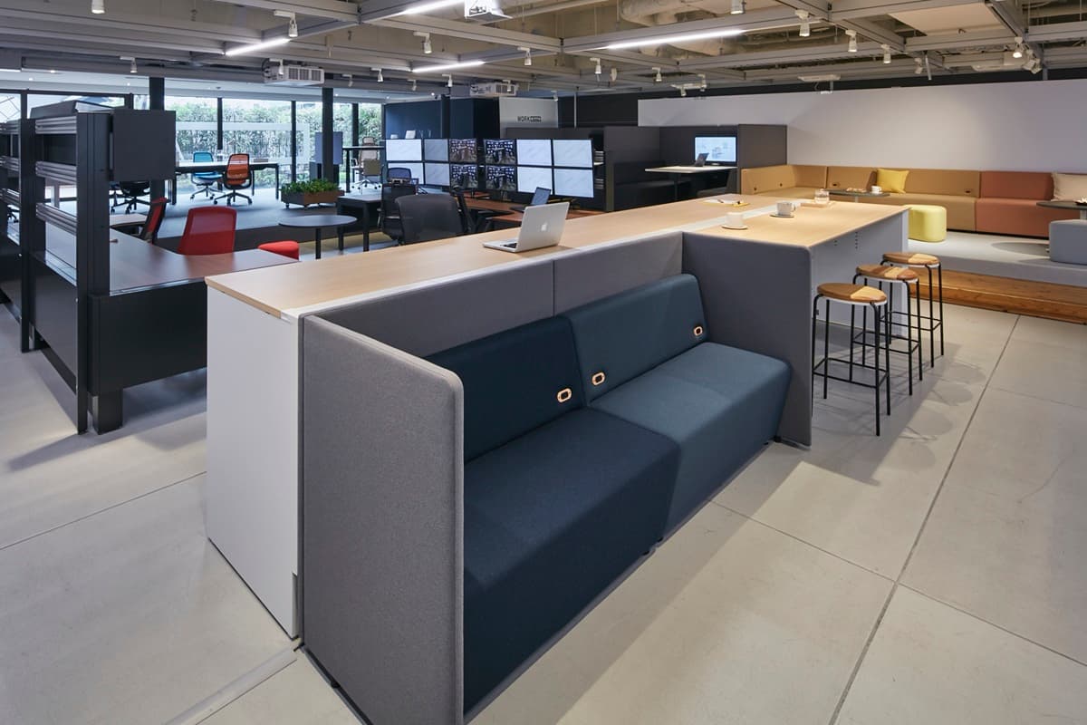 ミーティングに最適なソファシリーズ BAKE（ベイク） - オフィス分野