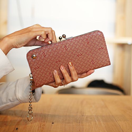 JIDWA39)印傳 - 印伝屋 がま口 長財布 RED×WHITE 無響柄｜アクセサリー