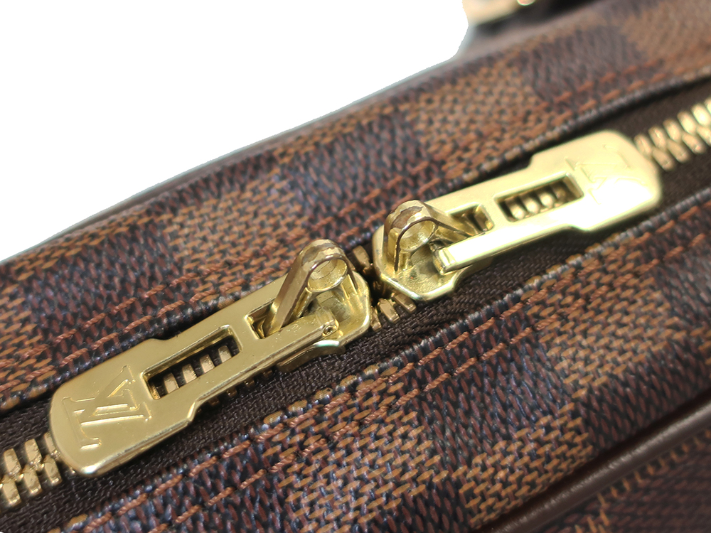 ルイヴィトン ダミエ エベヌ ポルト ドキュマン・ヴォワヤージュ