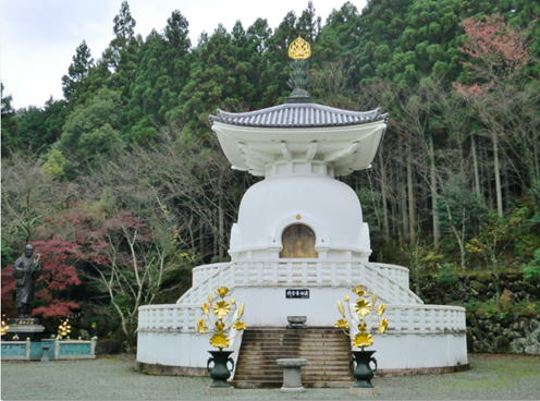吉野仏舎利塔（奈良県吉野郡吉野町） 大岡實建築研究所