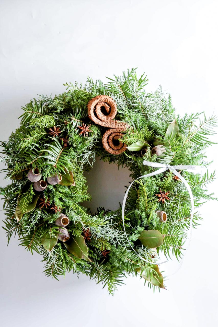 針葉樹のクリスマスリース : おしゃれな花ギフトの通販 : @FLOWER