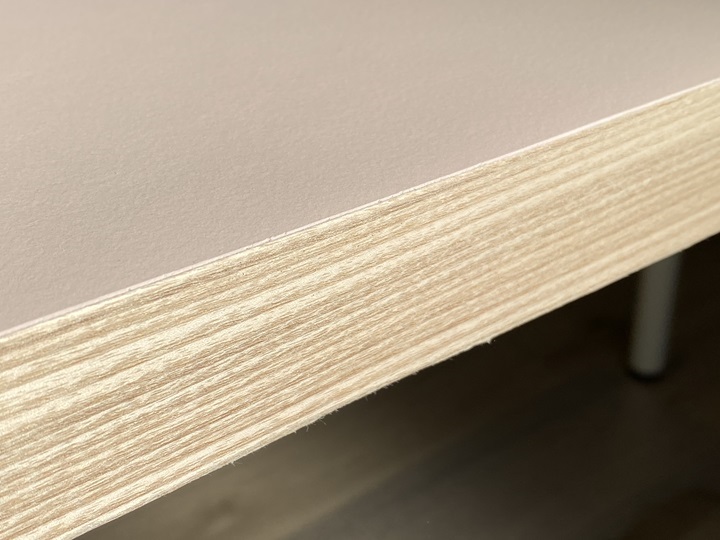 509)ファニチャーリノリウムと木口テープでテーブルをリメイクする