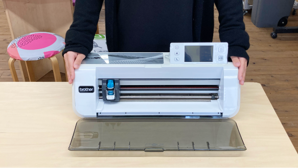 小型カッティングマシン スキャンカット(ScanNCut CM300) 単体