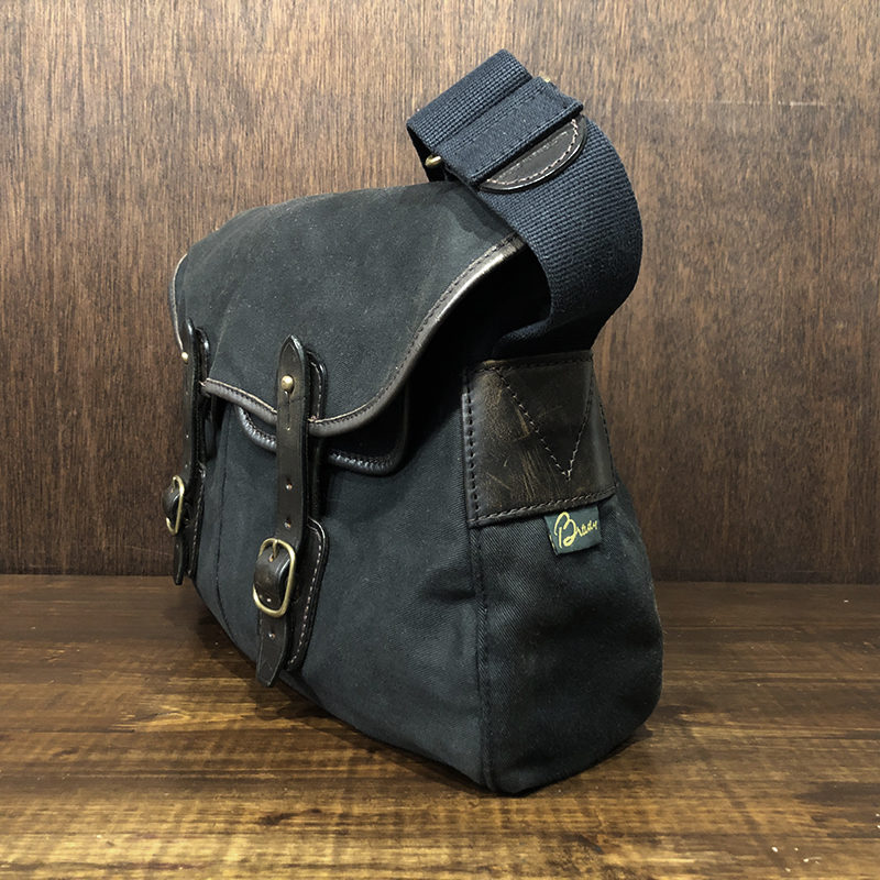Brady Ariel Trout Canvas Fishing Field Shoulder Bag Black Twill