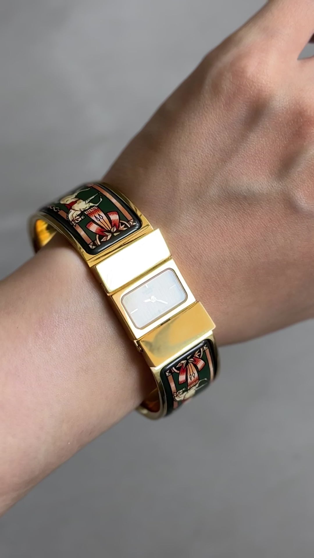 HERMES エルメス ロケ バングル ウォッチ 腕時計 エマイユ 七宝焼