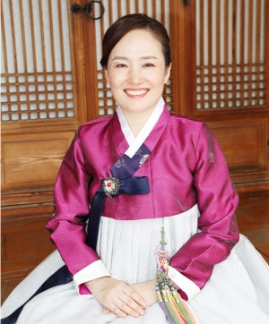 美の韓服コーディネーター 李香順｜チマチョゴリ韓服レンタル＆写真