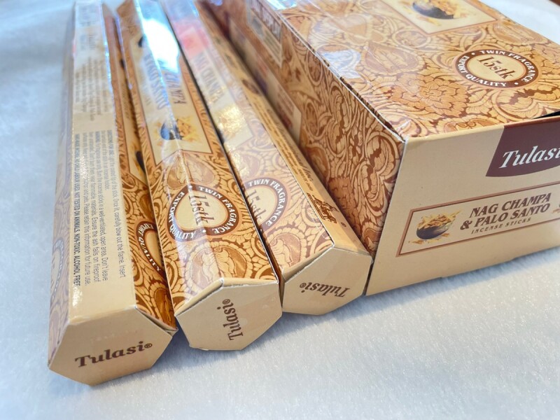浄化のための聖なる樹パロサント＆ナグチャンパ 香（Tulasi） - お守り