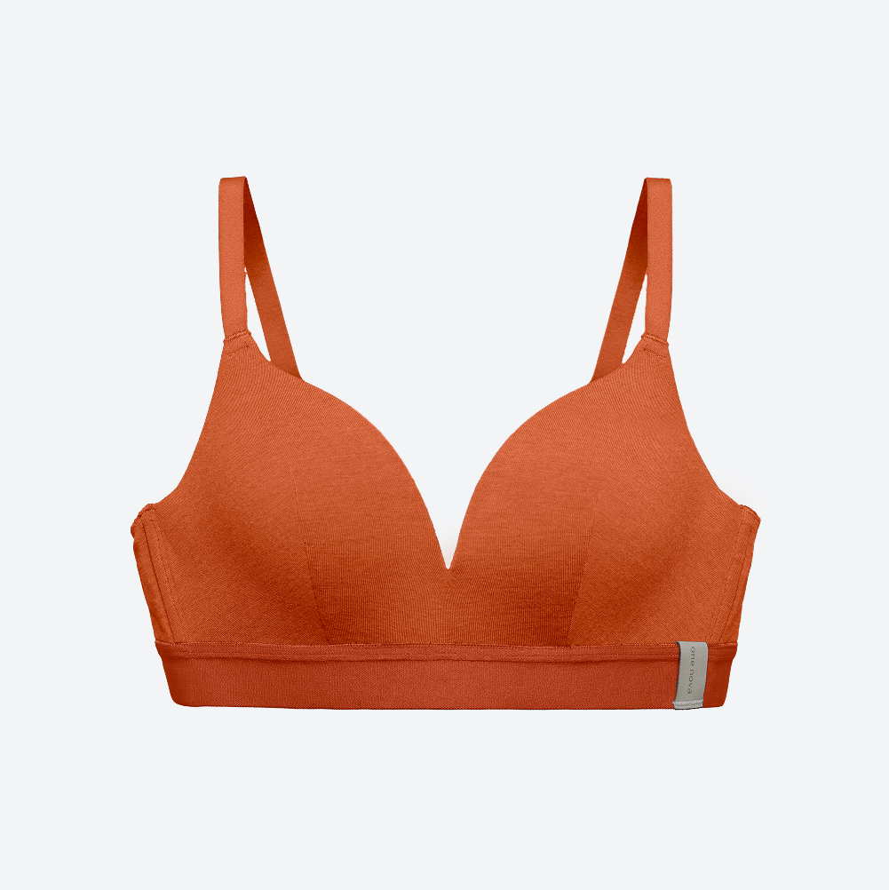 毎日使えるメリノウールブラ | 3D構造でノンワイヤーとは思えない形