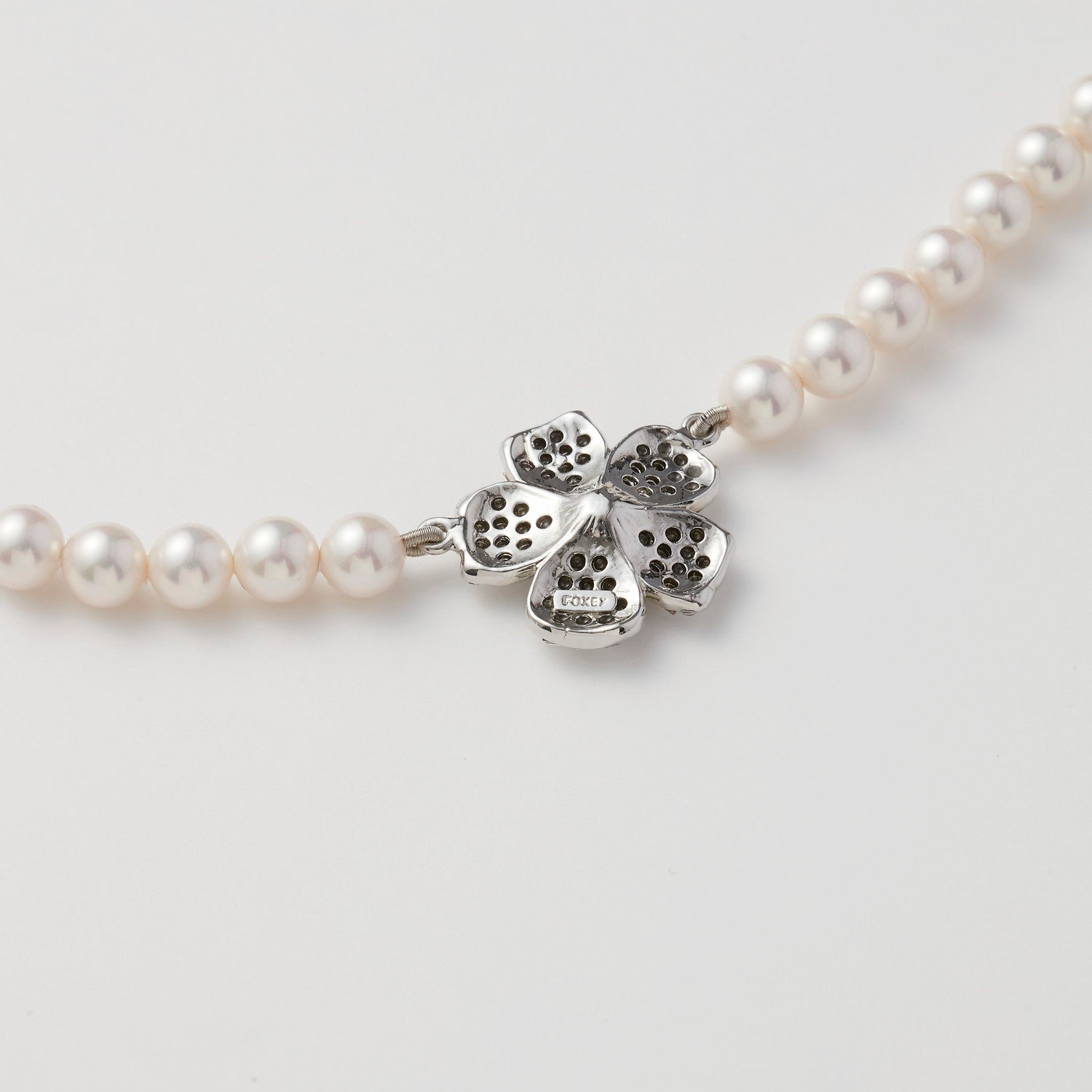 SUMMER ACCESSORIES – FOXEY 公式オンラインブティック