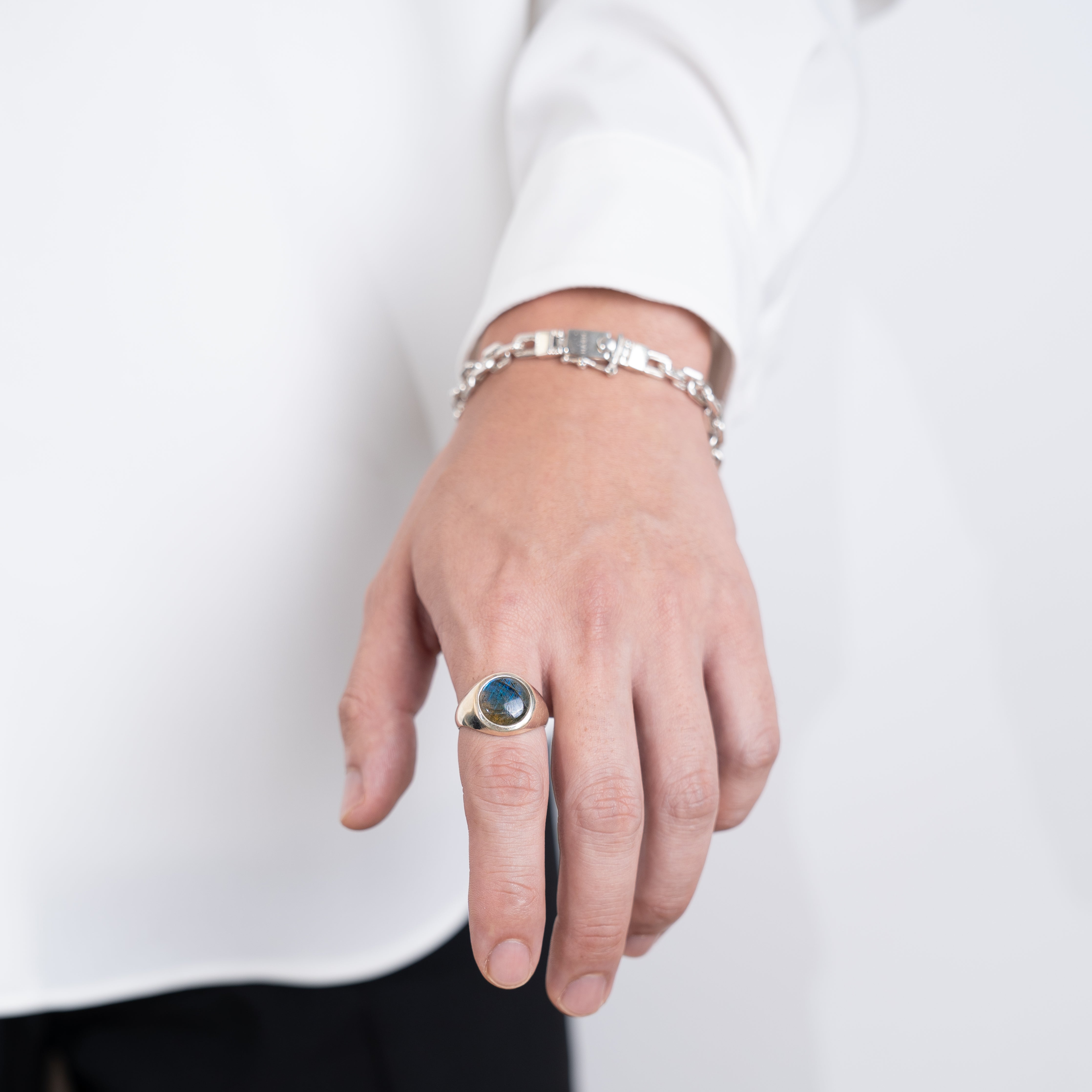 Labradorite Round Cabochon ring – HASH.