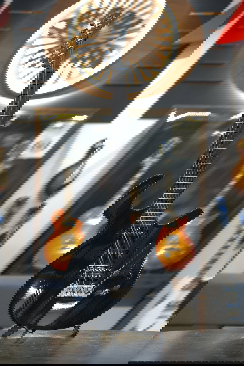 2002-parker-p-40-black.jpg?