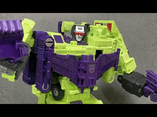 TF】スタジオシリーズ「巨人兵デバステーター」レビュー