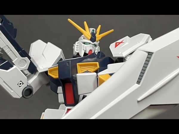 ガンプラ】EG「1/144 νガンダム」簡易レビュー | レイガイハノゾク