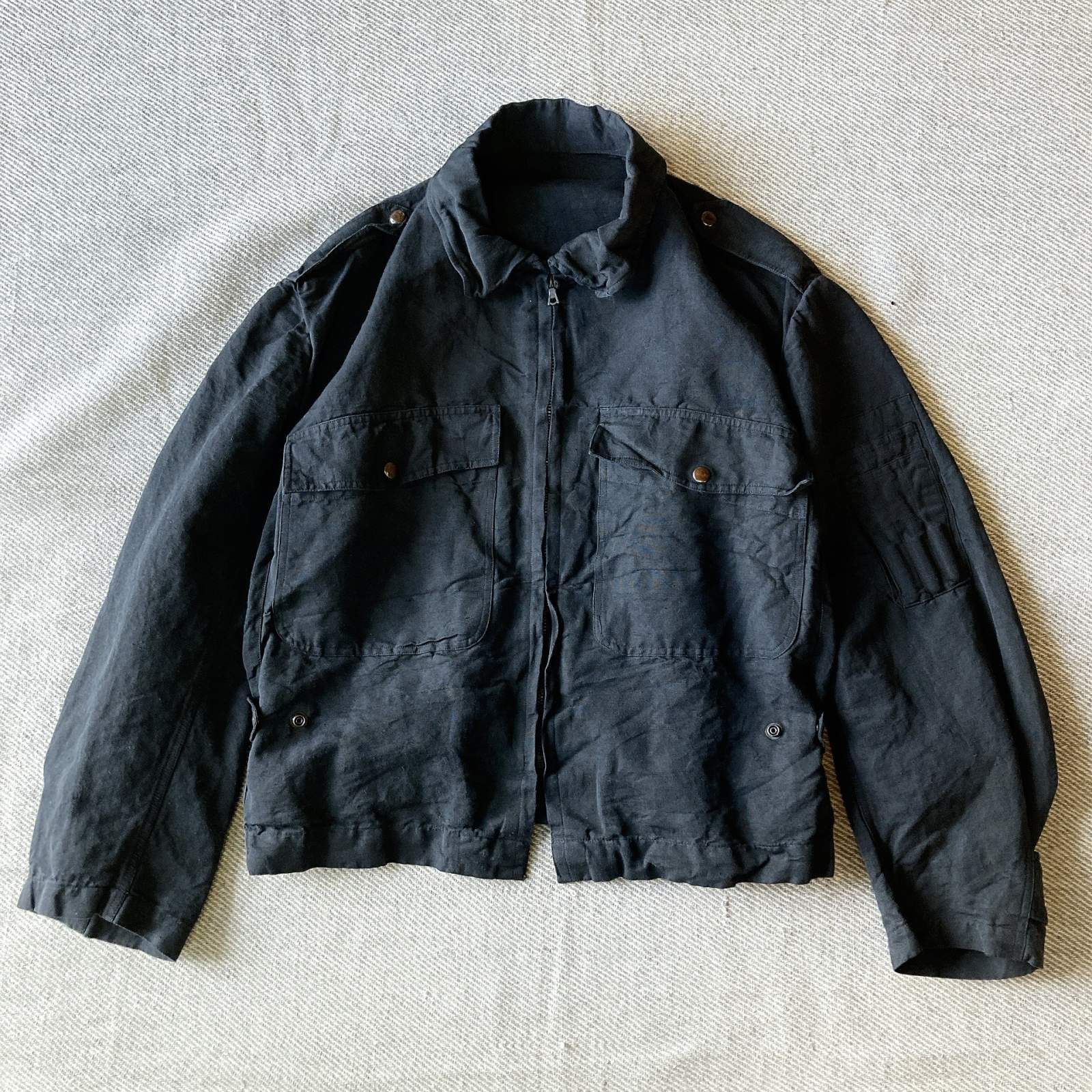 イタリア軍】A.M.I パイロットジャケット ブラック染 (デッドストック後染)