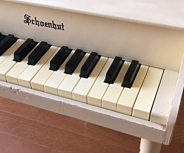 organ69 : [tp024]Schoenhut 30 keys Toy Piano