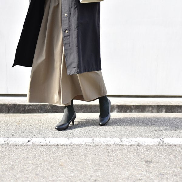 フォーマルに使えるレザーパンプス – OURHOME