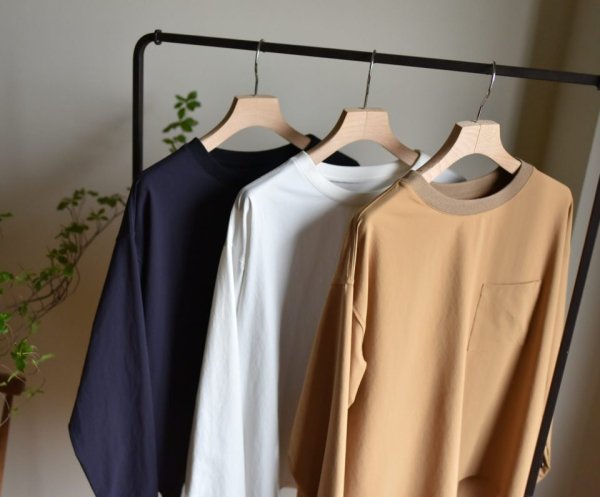 ハリ感素材のきれいめプルオーバー – OURHOME