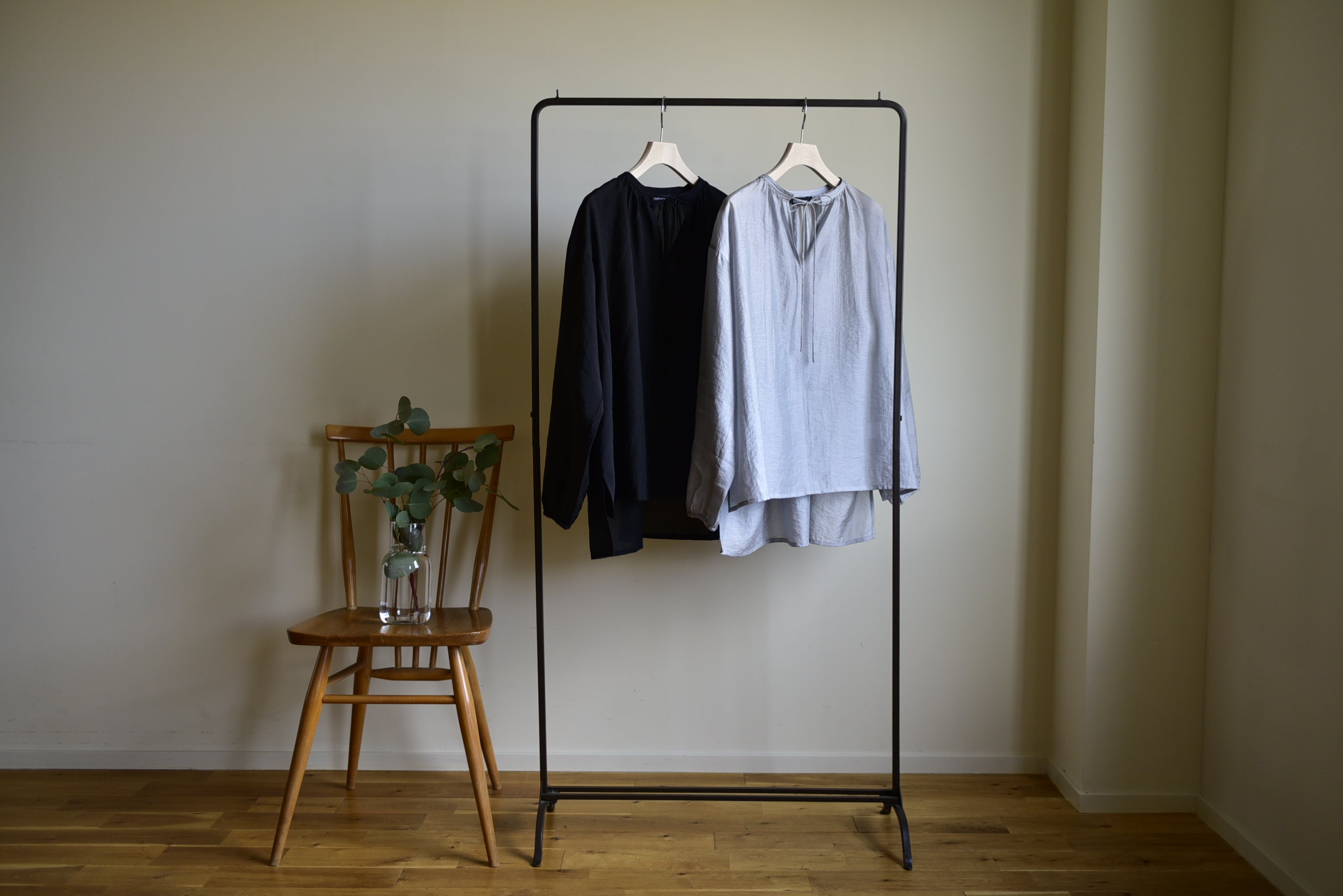 柔らかな透け感、リボンギャザーブラウス – OURHOME