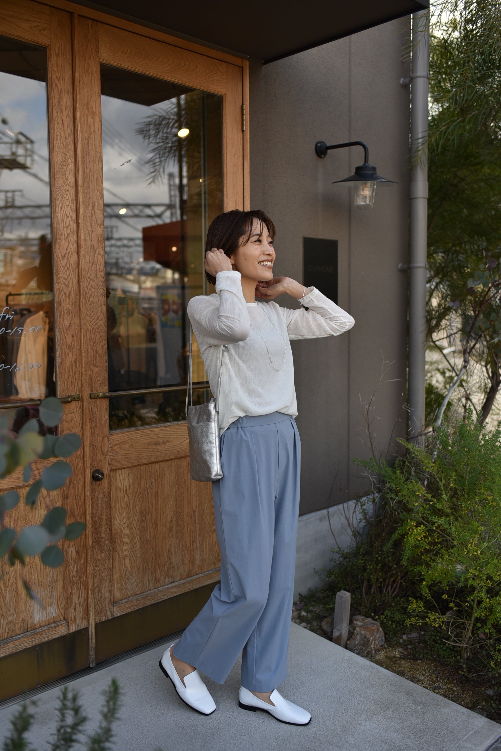 さっと履けて脱げにくい、エナメルスリッポン – OURHOME