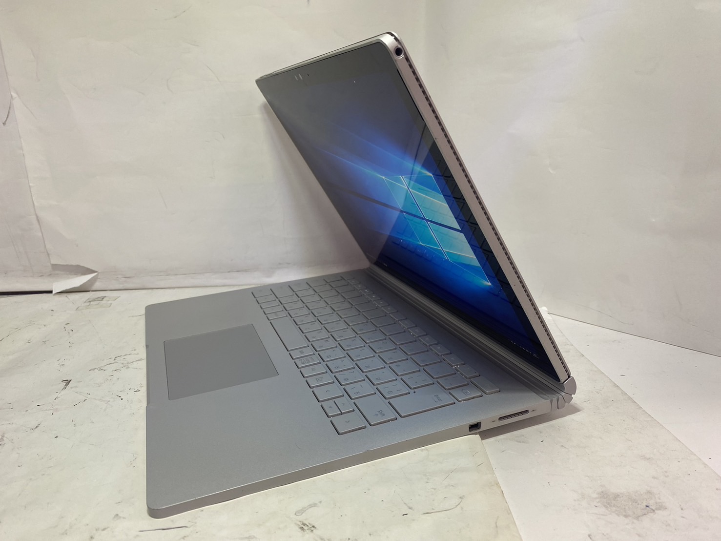 Microsoft(マイクロソフト) Surface Book i5の激安通販(詳細情報