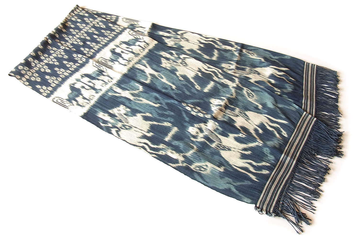 スンバ島イカット（ヒンギー）No.T-ISI-066|パソラ・鶏などが織り込ま