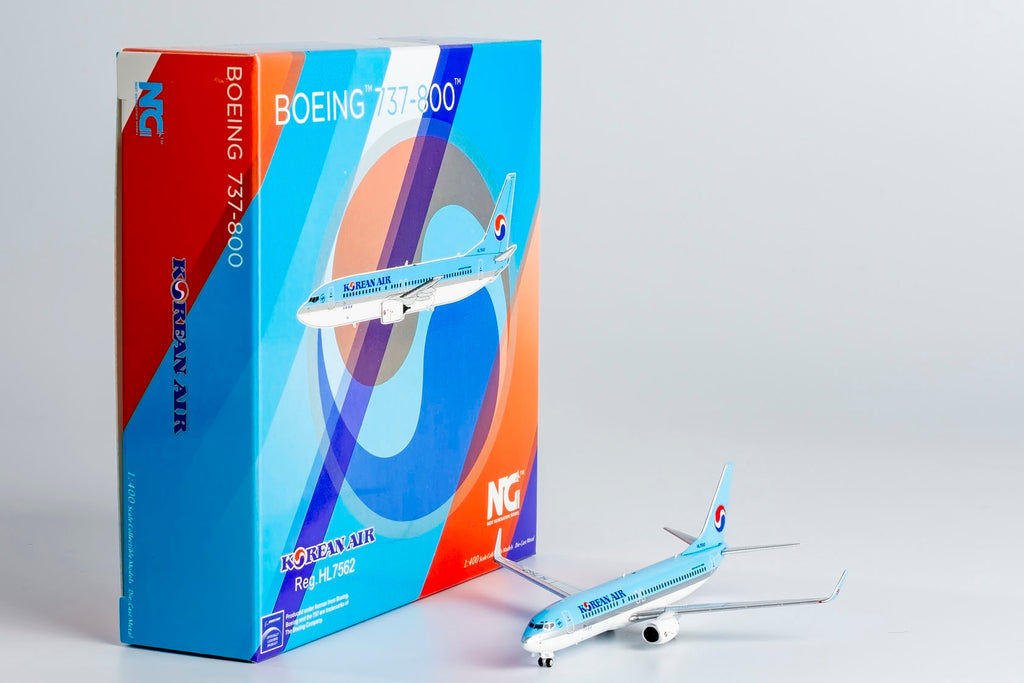Korean Air Boeing 737-800 HL7562 NG Model 58212 Scale 1:400