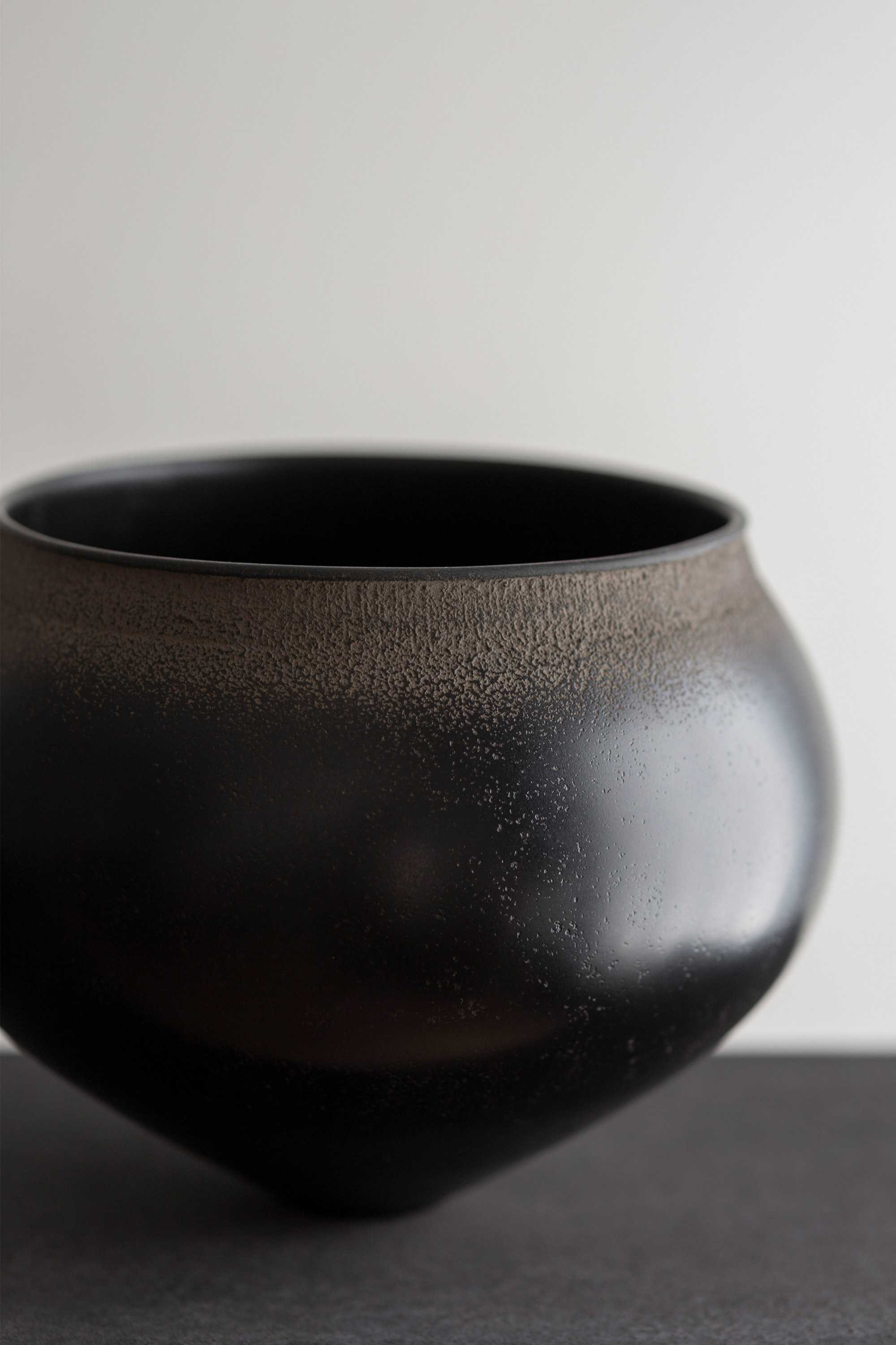 黑 花器2023 A | Works | 安齊賢太 | panorama