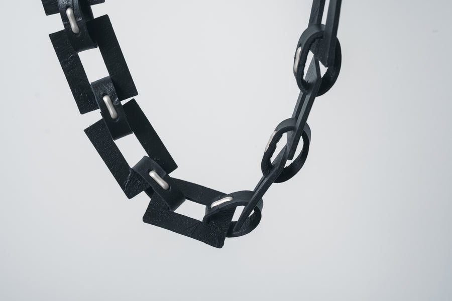 カガリユウスケ(KAGARI YUSUKE)のカラビナショルダーコードの通販