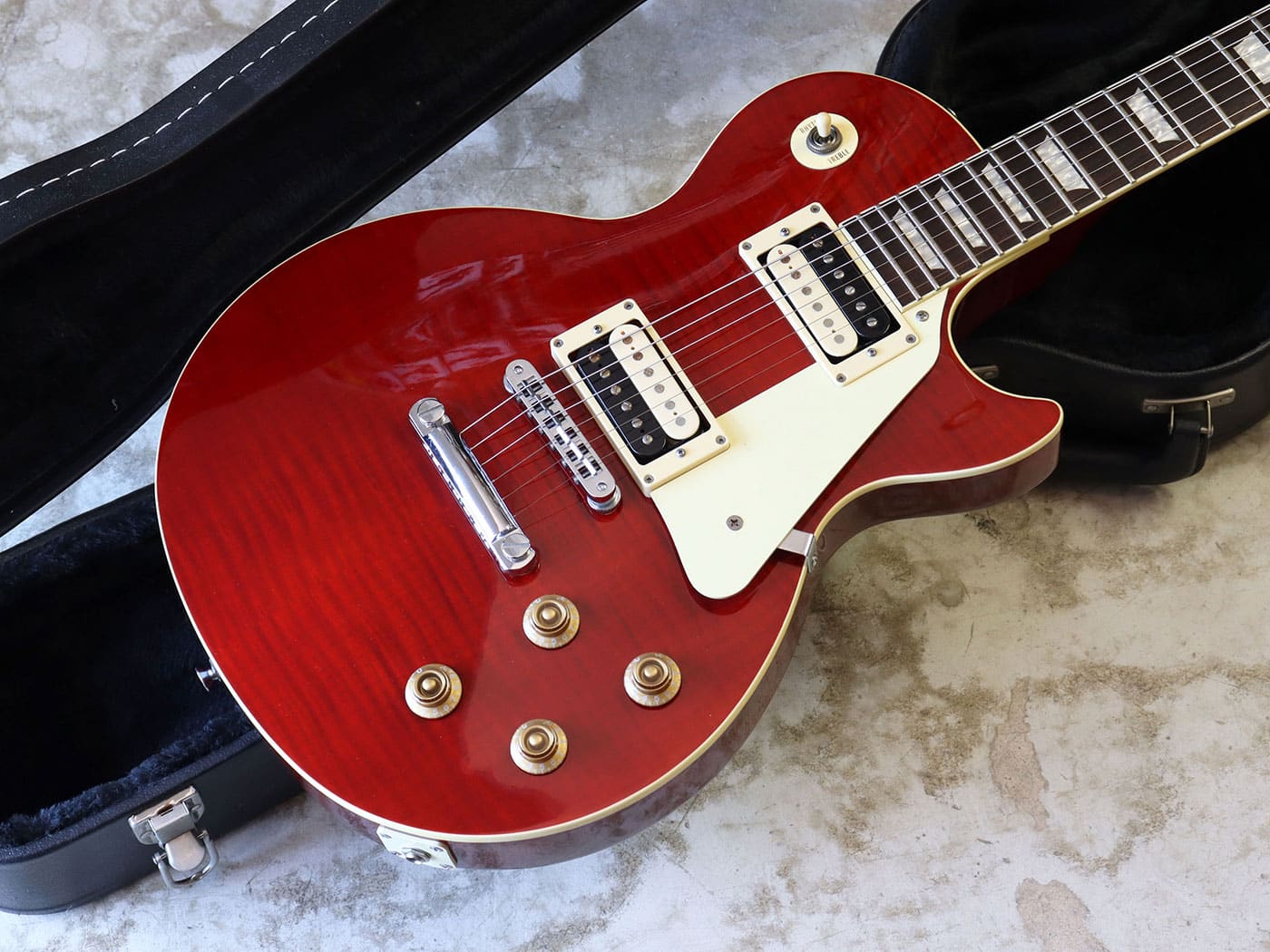 中古】Bacchus Live Road Universe BLS-700QM レスポールタイプ