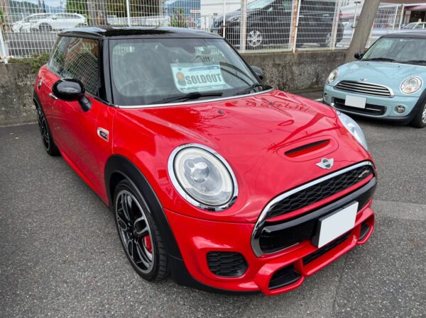 長崎県にお住まいのK様にF56 MINI JCW 3ドアをご納車いたしました