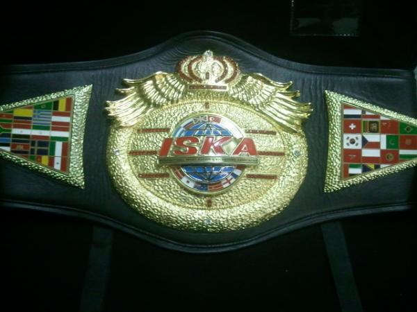 ISKA世界チャンピオンベルトが今回よりグレードアップ！寺戸伸近選手は